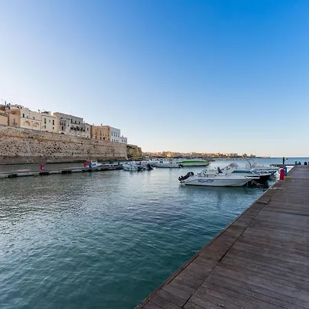 בית נופש Circe Sea View אוטרנטו